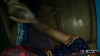 Pizza Delivery Guy Has Steamy Sex With Indian Babe