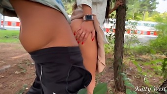 Amateur Couple'S Risky Public Sex Caught On Camera